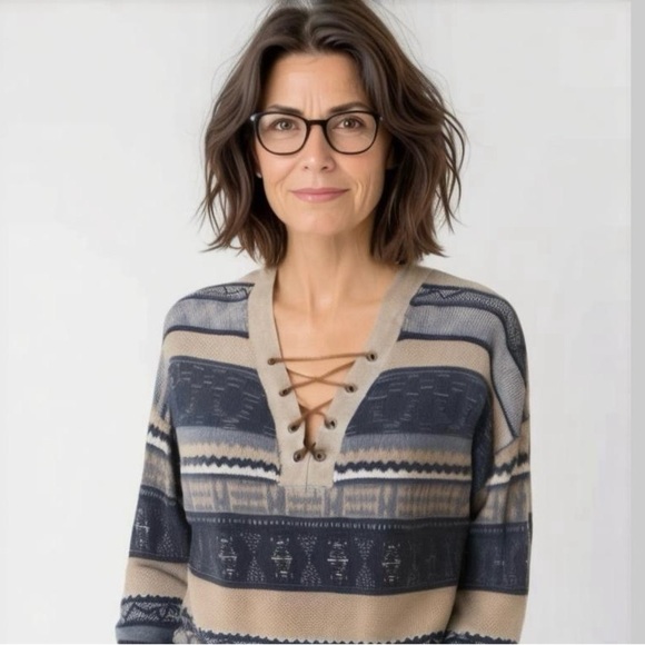 Ralph Lauren Chaps Southwestern Aztec V Neck Lace Up Sweater Size M Petite - Picture 2 of 9